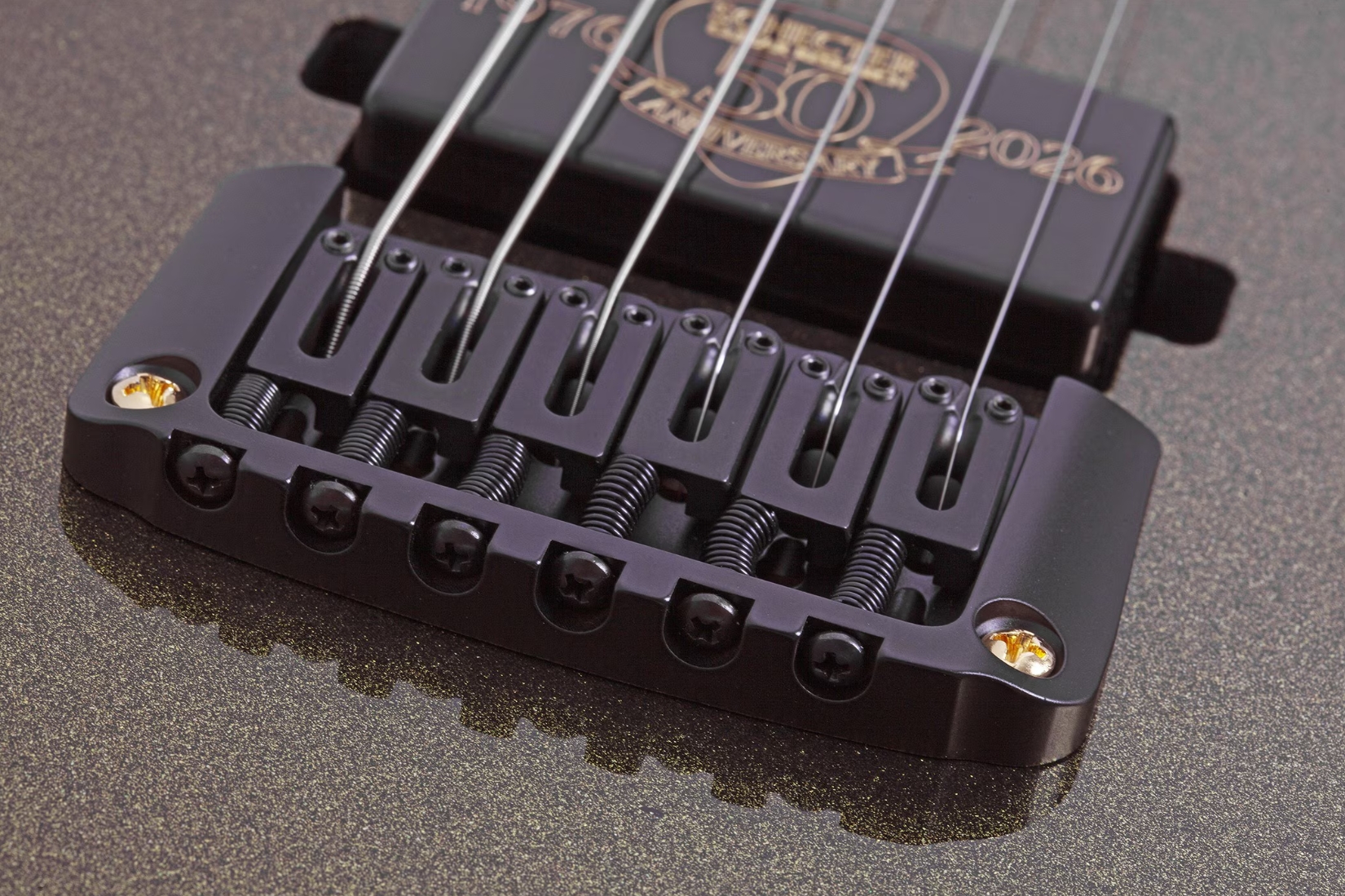 Schecter C1 50th Ann. 2h Ht Eb - 50th Gold Burst - Guitare Électrique MÉtal - Variation 4