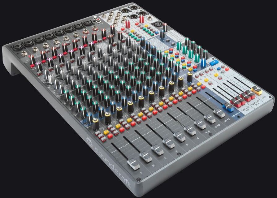 Soundcraft Signature Plus 12 - Table De Mixage Analogique - Main picture