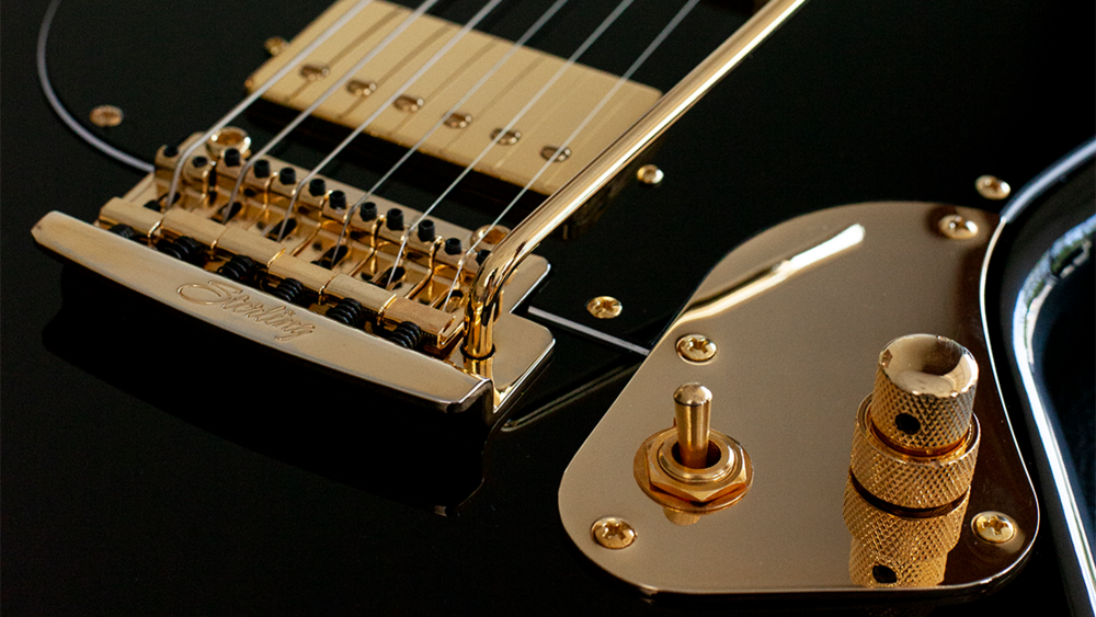 Sterling By Musicman Jared Dines Stingray Guitar Signature Hh Trem Mn - Black Gold - Guitare Électrique Forme Str - Variation 2