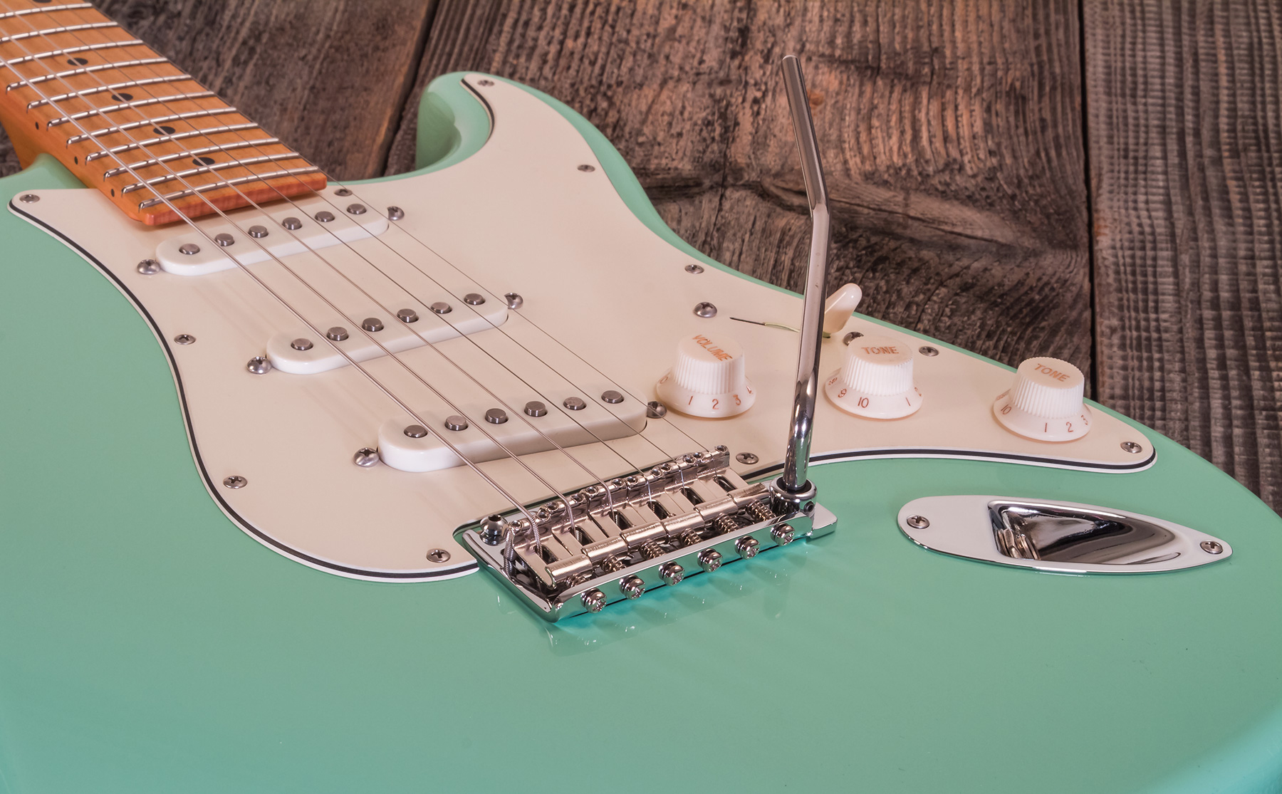 Suhr Classic S Antique Sss 01-csa-0020 3s Trem Mn #71418 - Light Aging Surf Green - Guitare Électrique Forme Str - Variation 4