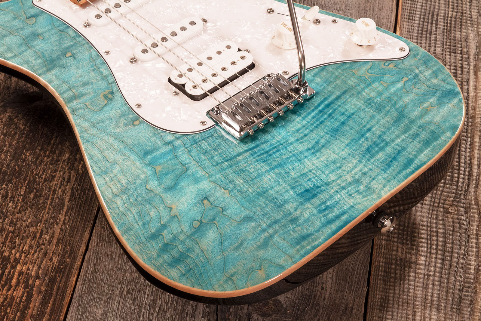 Suhr Standard Plus 01-stp-0041 Usa Hss Trem Mn #72737 - Bahama Blue - Guitare Électrique Forme Str - Variation 4