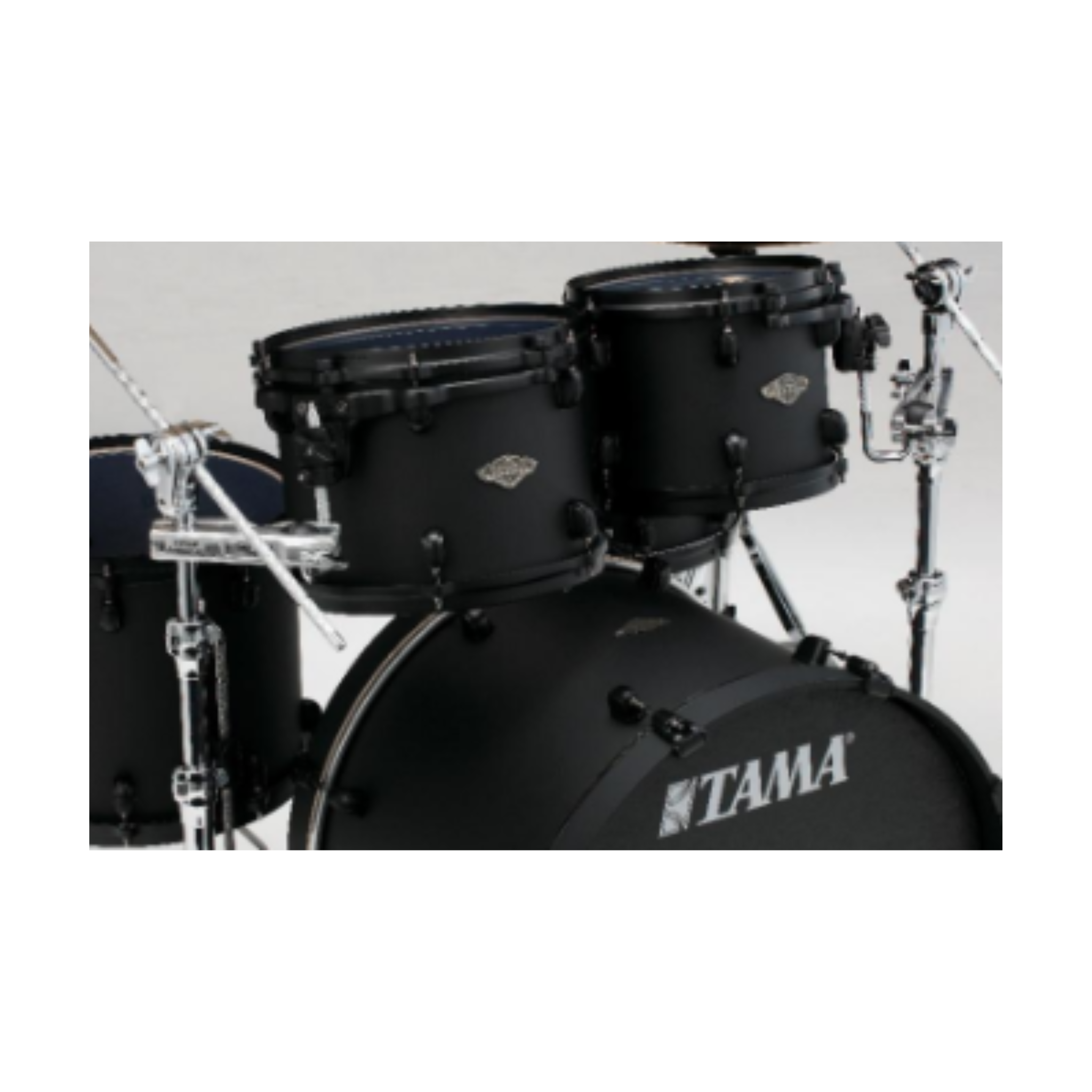 Tama Starclassic Performer Limited Ed. Blacked Out Black - 5 FÛts - Fat Black - Batterie Acoustique Rock - Variation 1