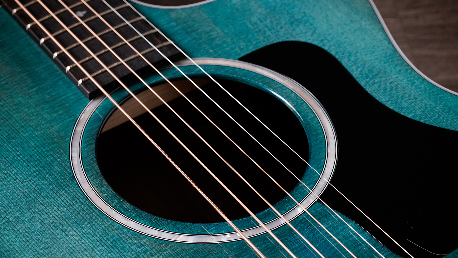 Taylor 214ce Plus Special Edition Grand Auditorium Cw Epicea Noyer Eb Es2 - Trans Blue - Guitare Folk - Variation 4