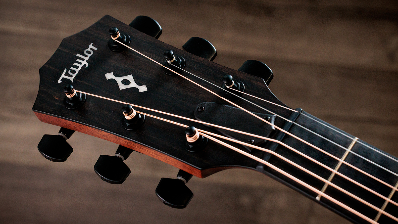 Taylor 322ce Next Gen. Grand Concert Cw Shsc Acajou Sapele Eb Claria - Medium Brown Stain - Guitare Folk - Variation 6