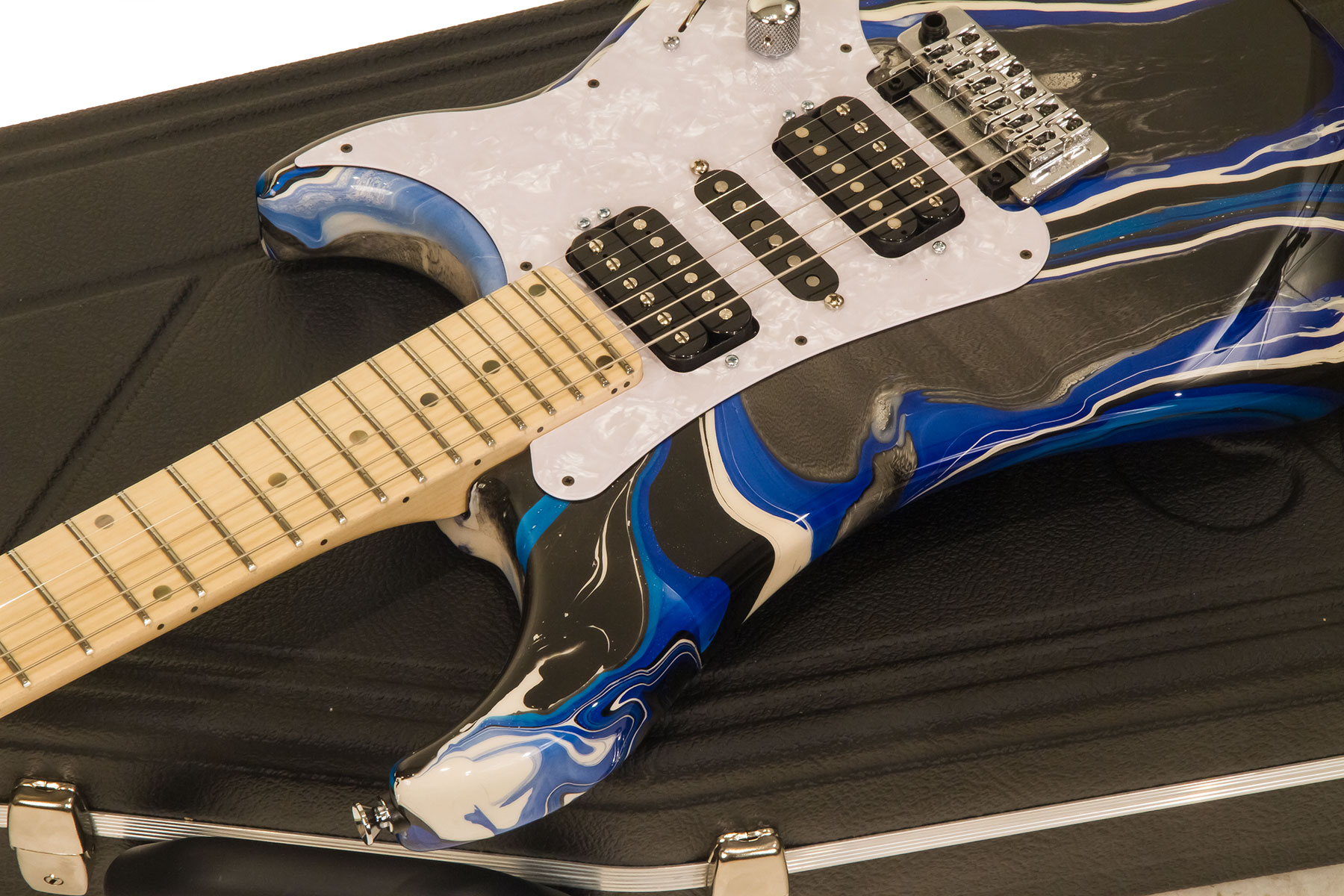 Vigier Excalibur Supraa Hsh Trem Mn - Rock Art Blue White Black - Guitare Électrique Double Cut - Variation 3
