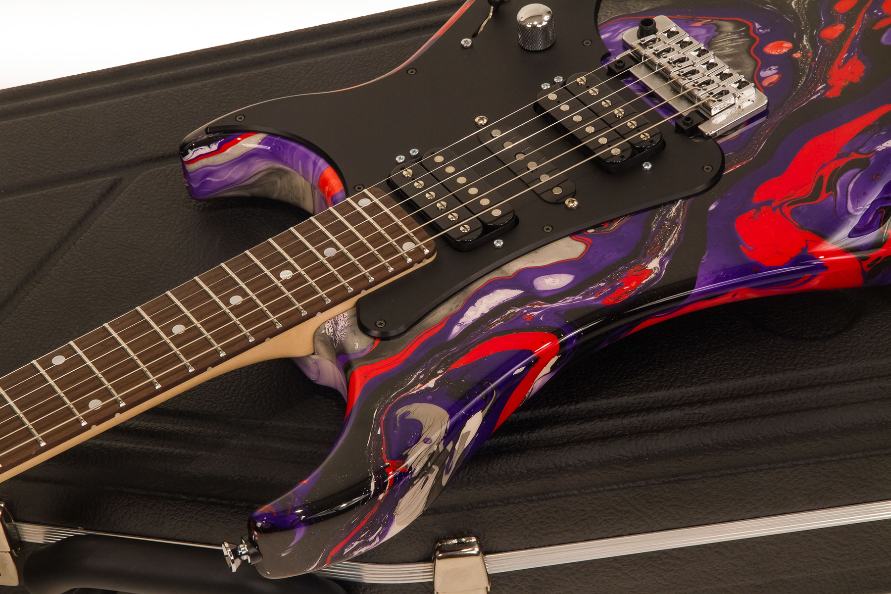 Vigier Excalibur Supraa Hsh Trem Rw - Rock Art Purple Red Black - Guitare Électrique Forme Str - Variation 2