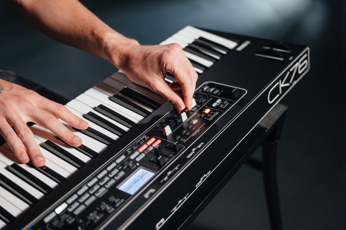 Yamaha Ck 76 - Clavier De ScÈne - Variation 14