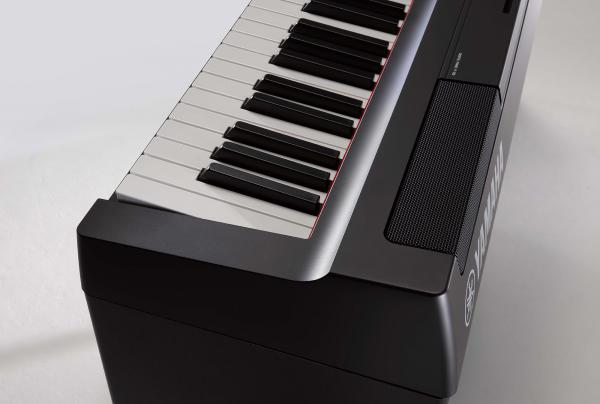 Piano numérique portable Yamaha P-125 - black