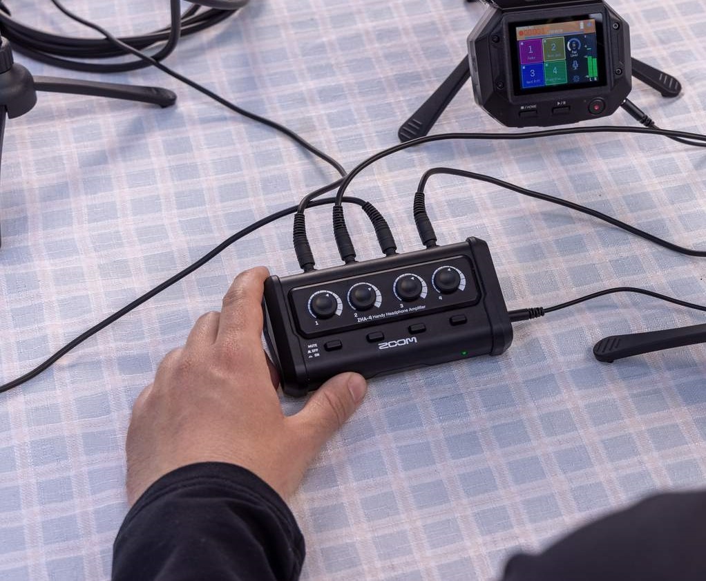 Zoom Zha-4 - PrÉampli Casque - Variation 1